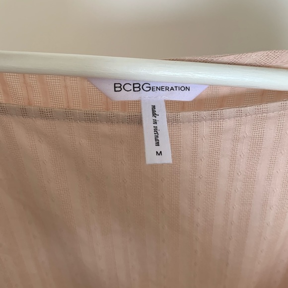 BCBGeneration top - Picture 2 of 3